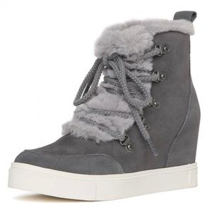 Brand New Steve Madden Gray Suede Faux Fur Wedge Sneaker